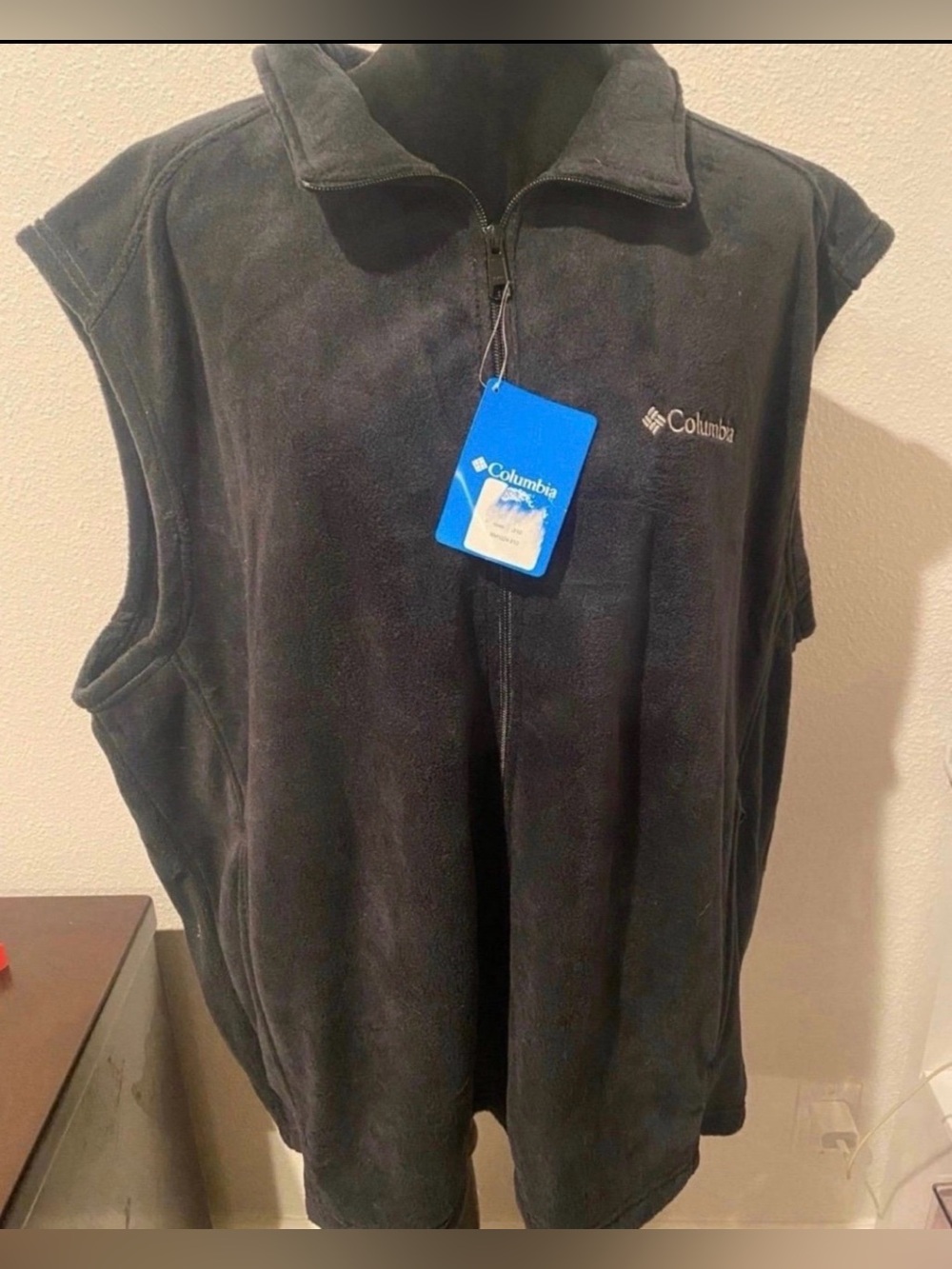 Brand New Men’s Columbia Vest (Size 2XL)